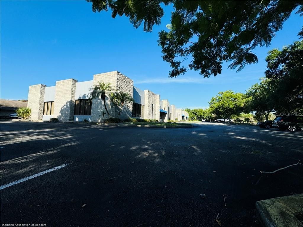 Photo of 346 E Royal Palm Street, Lake Placid, FL 33852 (MLS # L4955796)