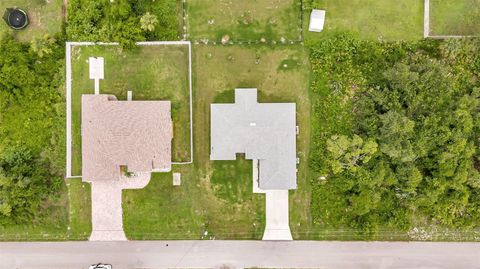 A home in NORTH PORT