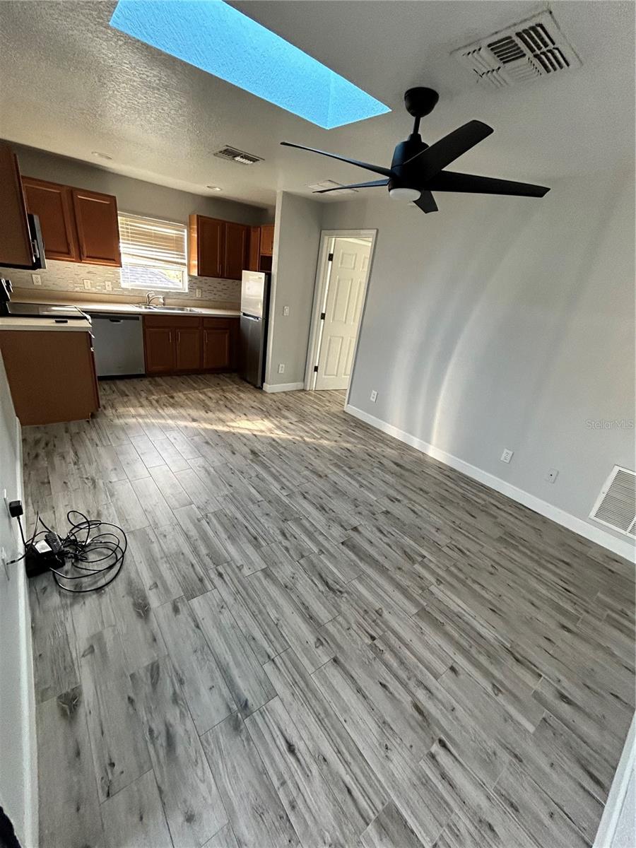 AVALON PARK SOUTH PH 03 - Residential Lease