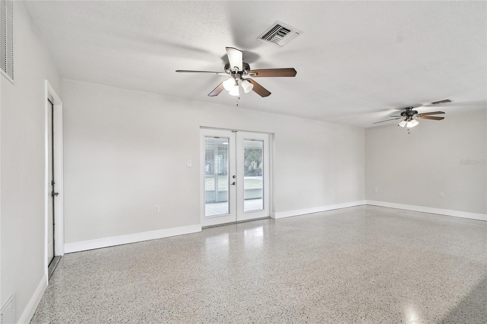 DUNEDIN ISLES COUNTRY CLUB SEC A - Residential