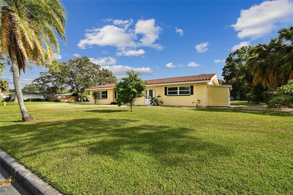 Photo of 623 Palm Boulevard, Dunedin, FL 34698 (MLS # TB8433349)