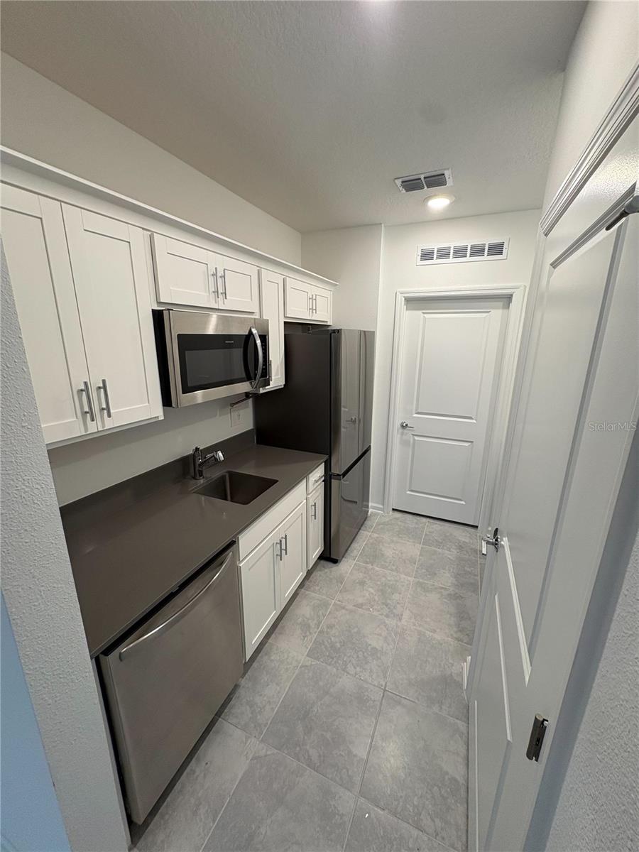 WELLNESS RIDGE PHASE 1-B PB 81 PG 69-75 LOT 532 OR - Residential Lease