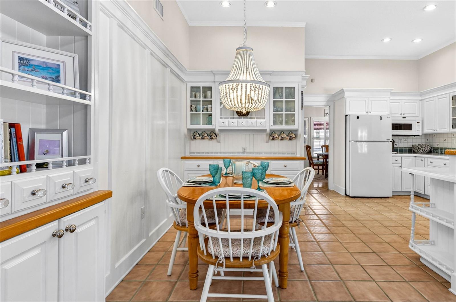LAKESIDE ESTATES UNIT TWO - Residential