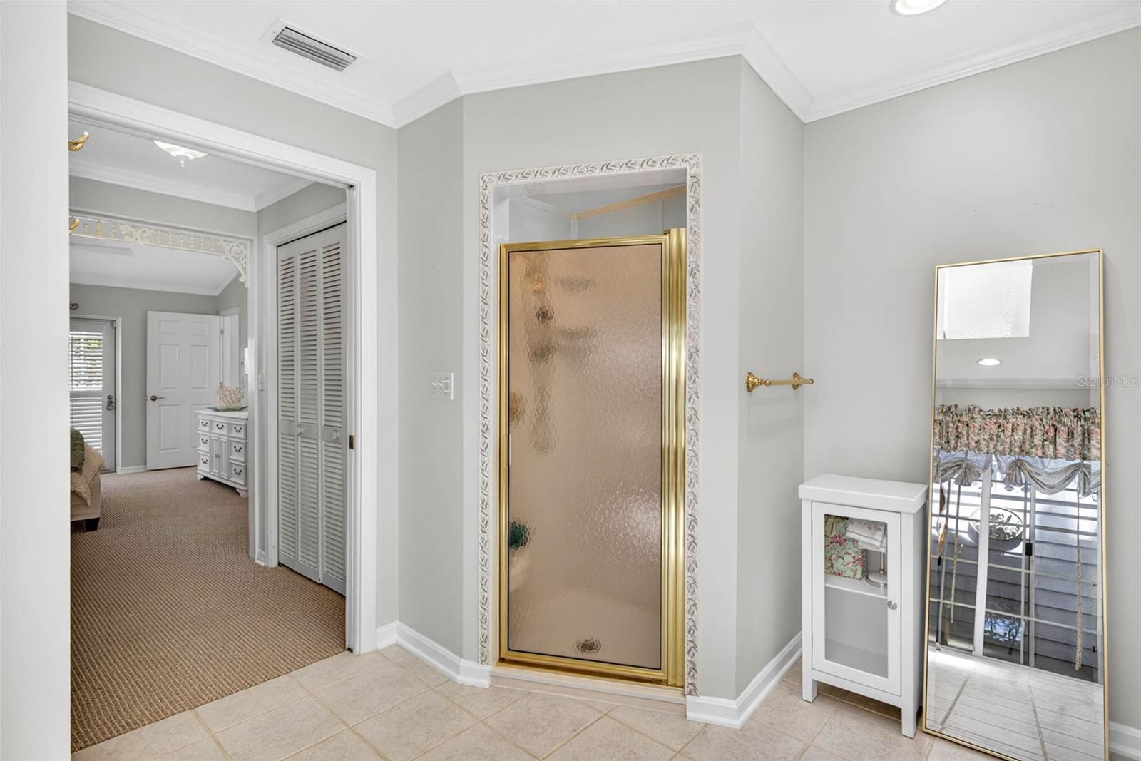 LAKESIDE ESTATES UNIT TWO - Residential