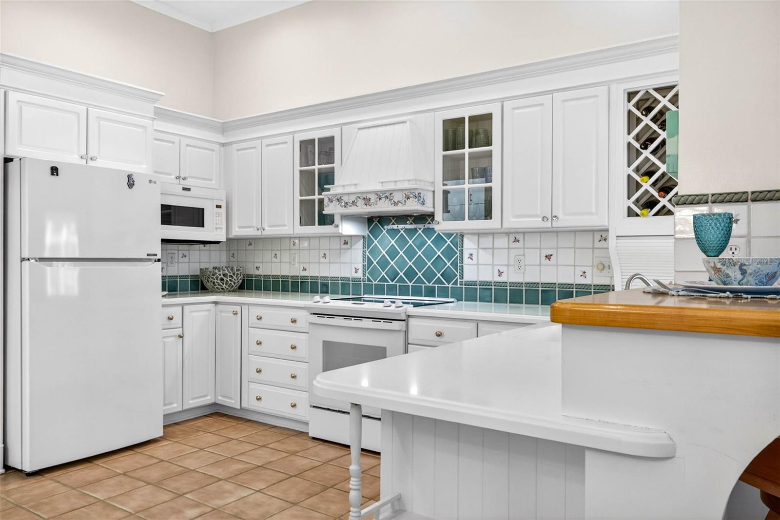 LAKESIDE ESTATES UNIT TWO - Residential