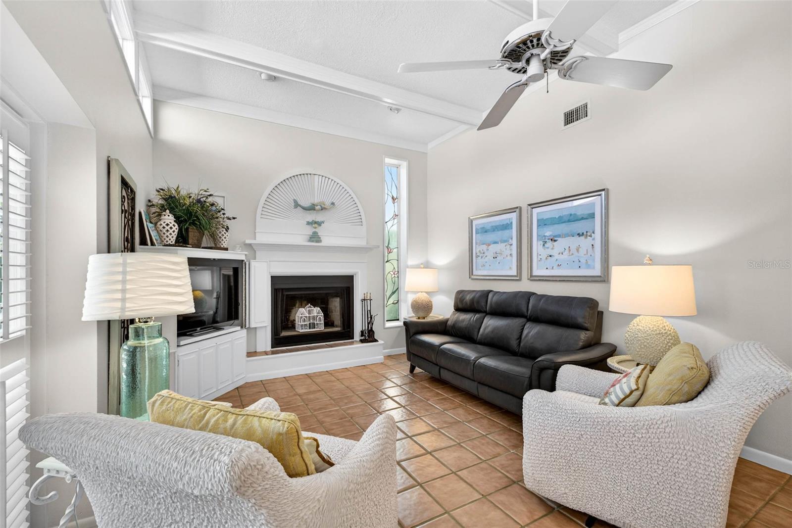 LAKESIDE ESTATES UNIT TWO - Residential