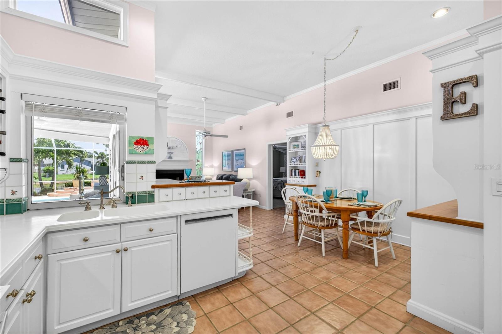 LAKESIDE ESTATES UNIT TWO - Residential