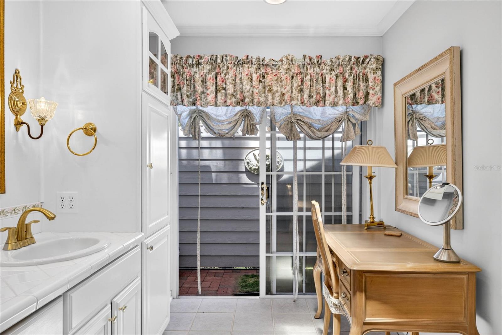 LAKESIDE ESTATES UNIT TWO - Residential