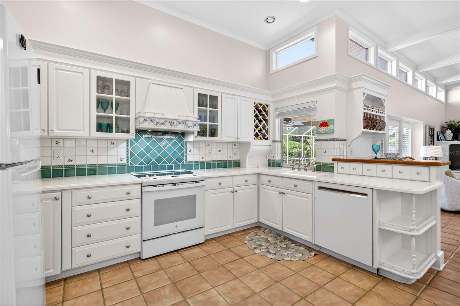 LAKESIDE ESTATES UNIT TWO - Residential