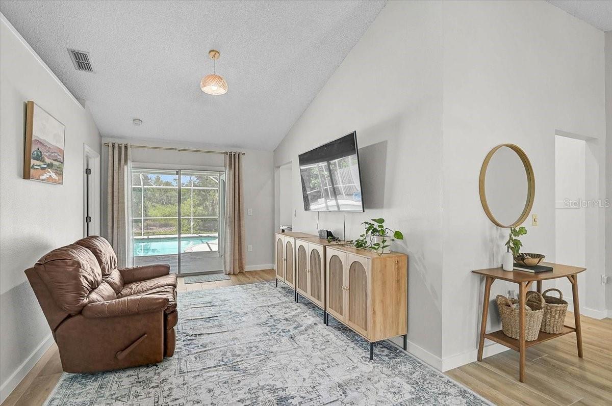 CEDAR CREEK - Residential
