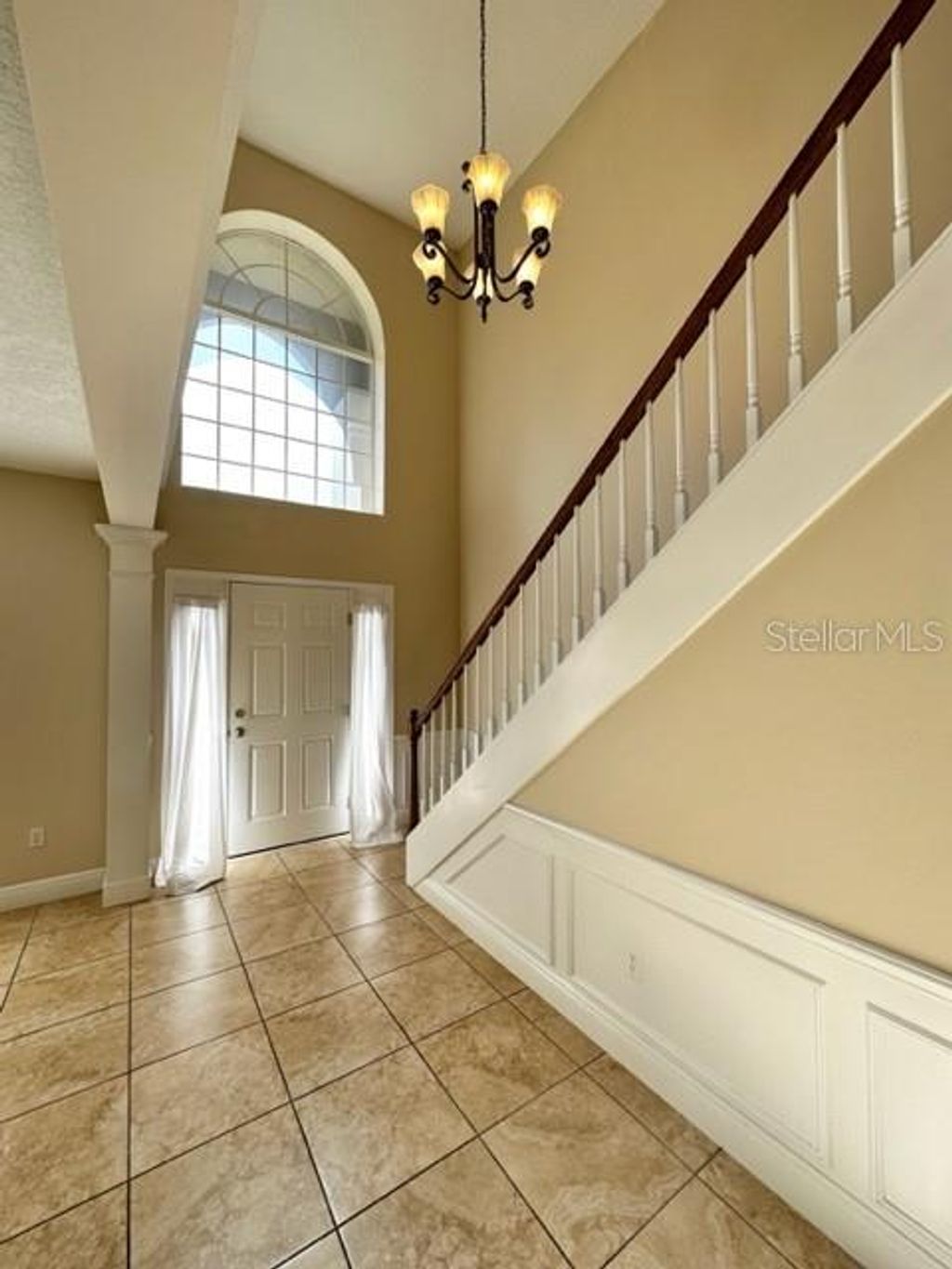 Photo of 955 W Charing Cross Circle, Lake Mary, FL 32746 (MLS # O6390434)