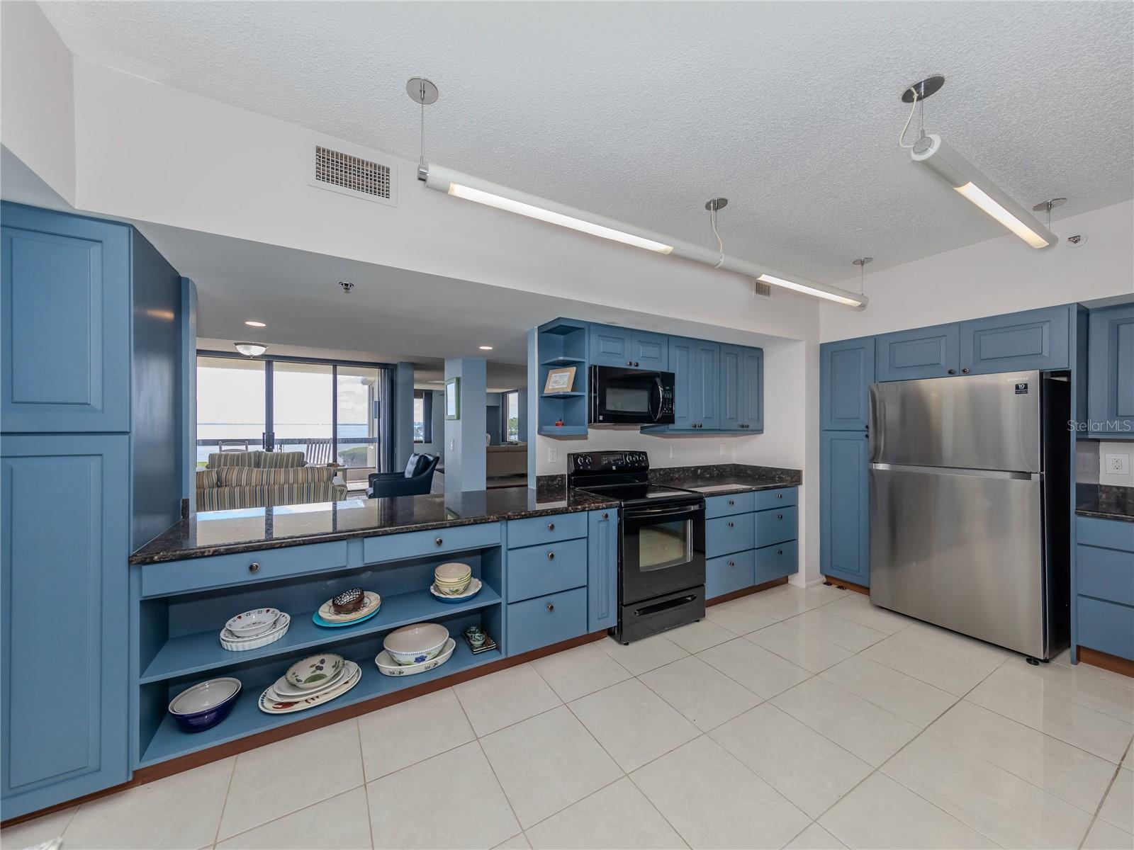 2020 HARBOURSIDE DRIVE 424