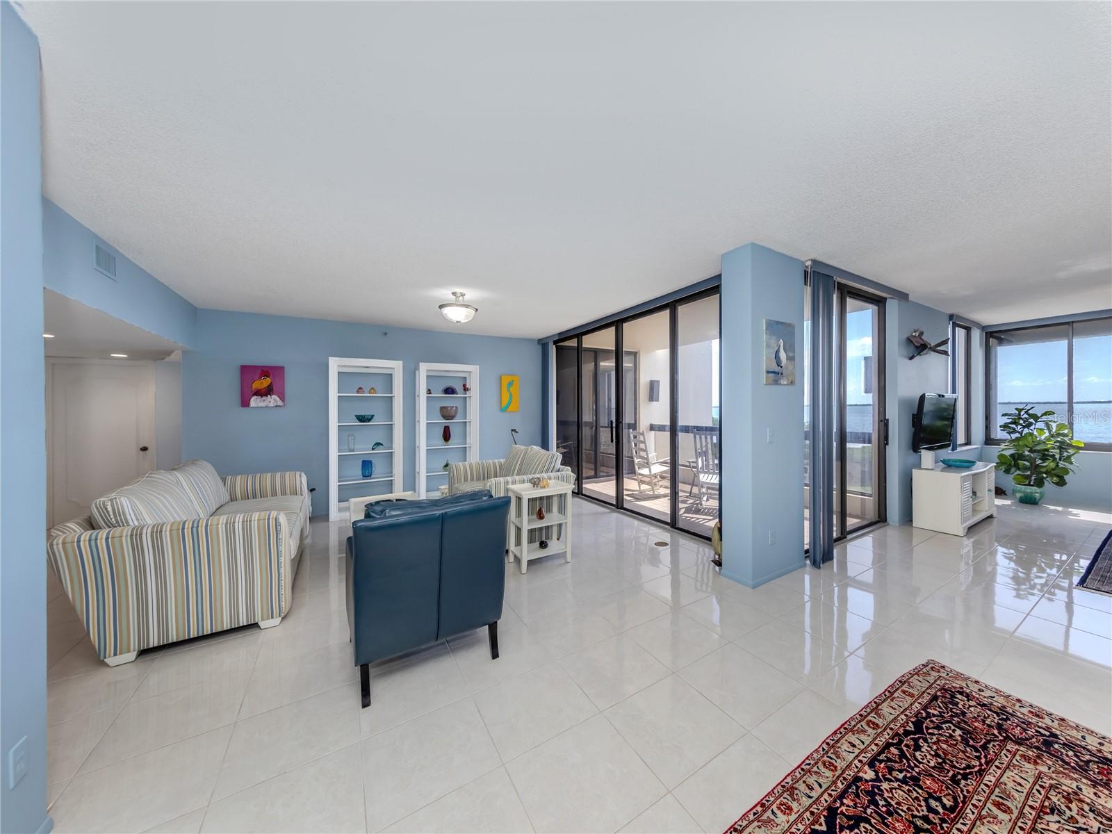 2020 HARBOURSIDE DRIVE 424