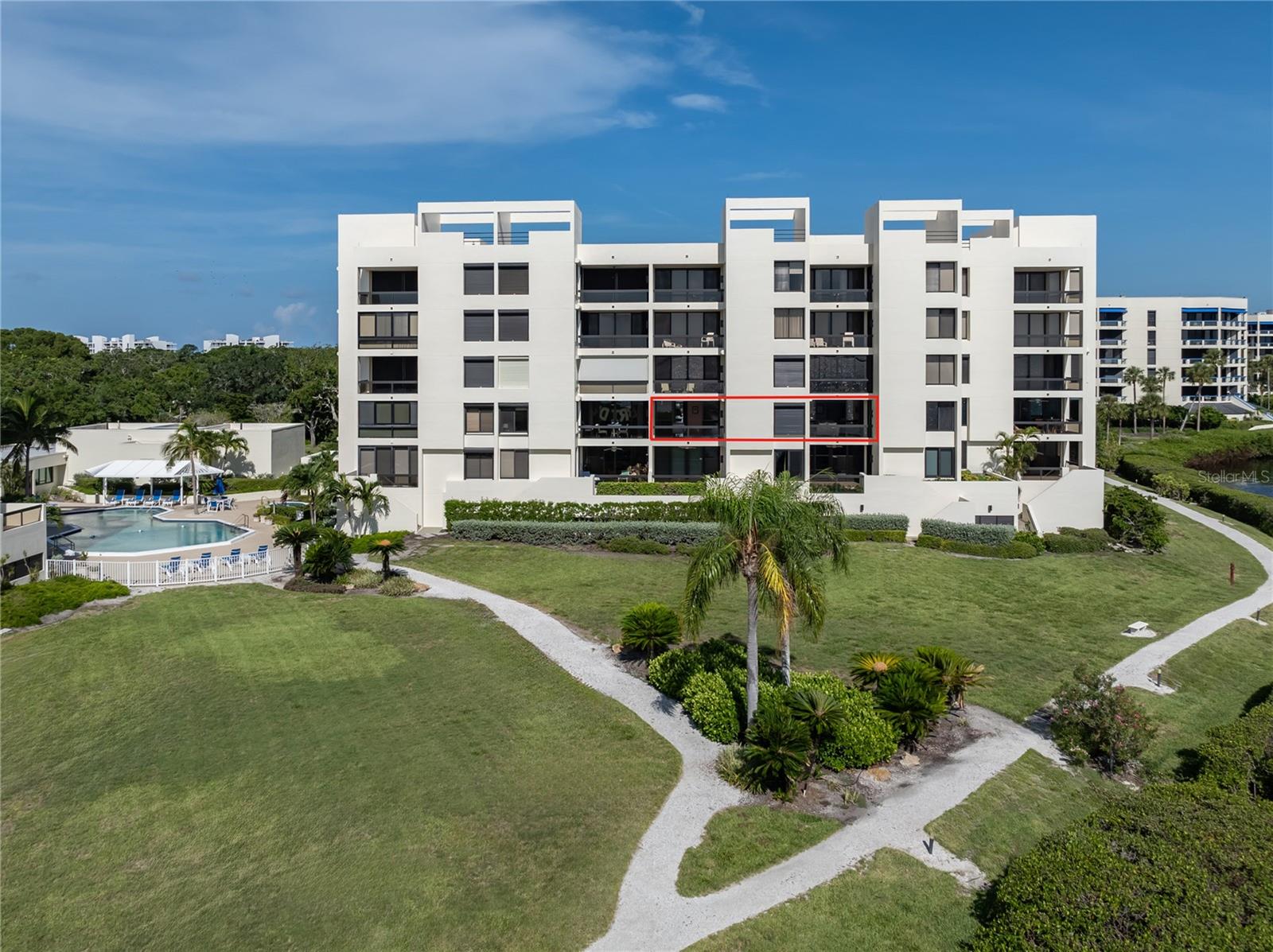 2020 HARBOURSIDE DRIVE 424
