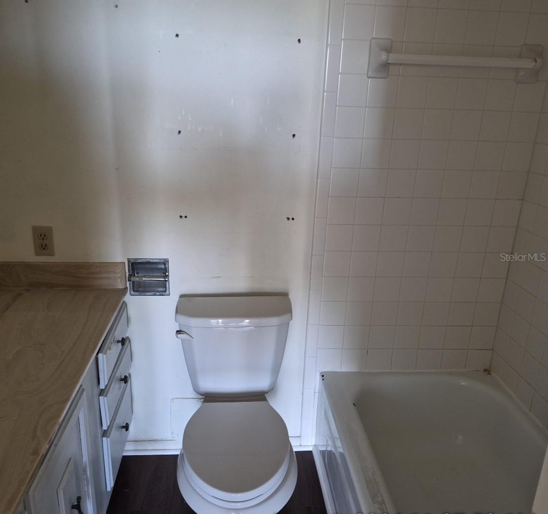 HARBOR BLUFFS WATERFRONT CONDO - Residential