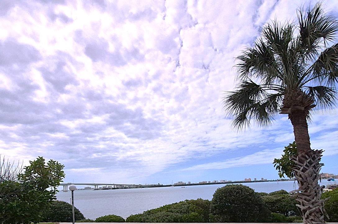 HARBOR BLUFFS WATERFRONT CONDO - Residential