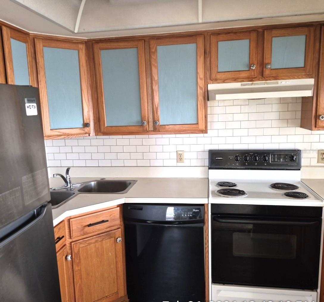 HARBOR BLUFFS WATERFRONT CONDO - Residential