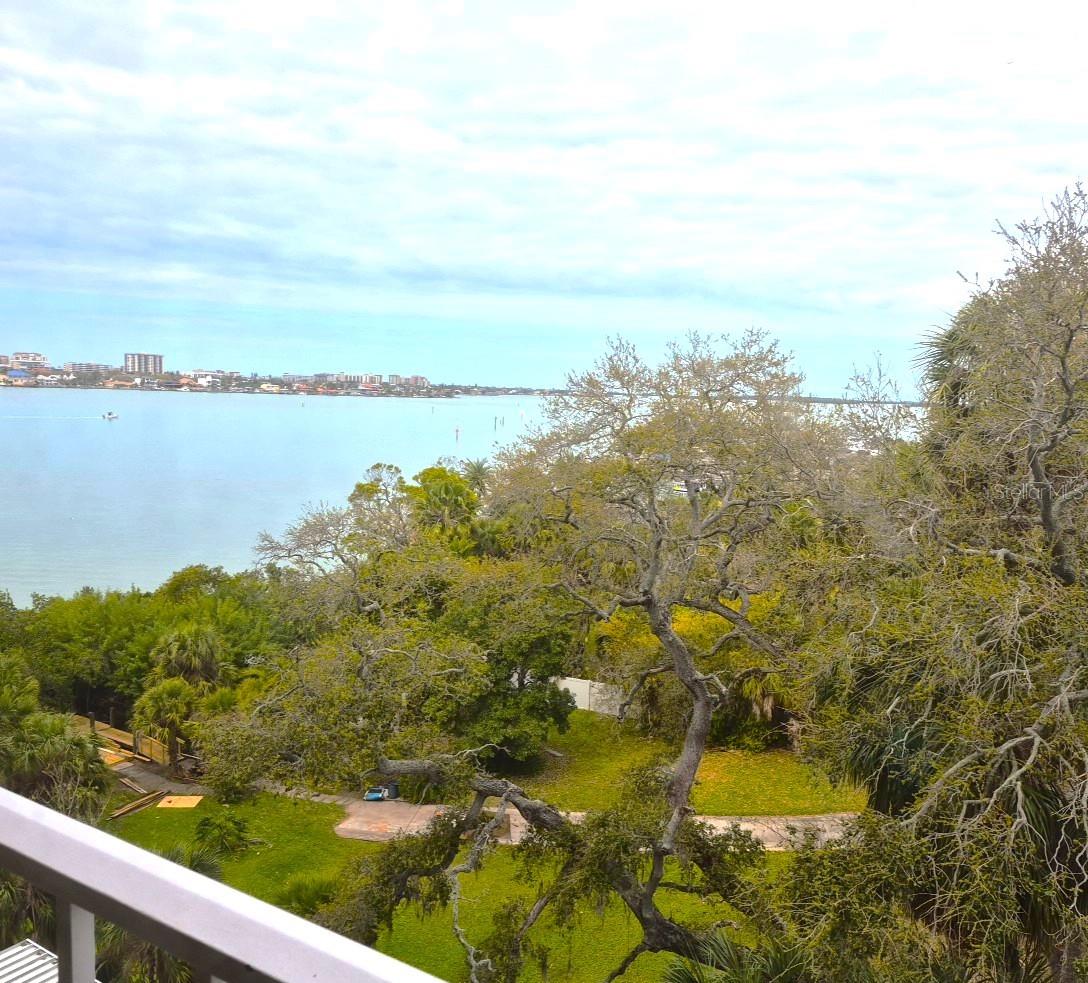 HARBOR BLUFFS WATERFRONT CONDO - Residential