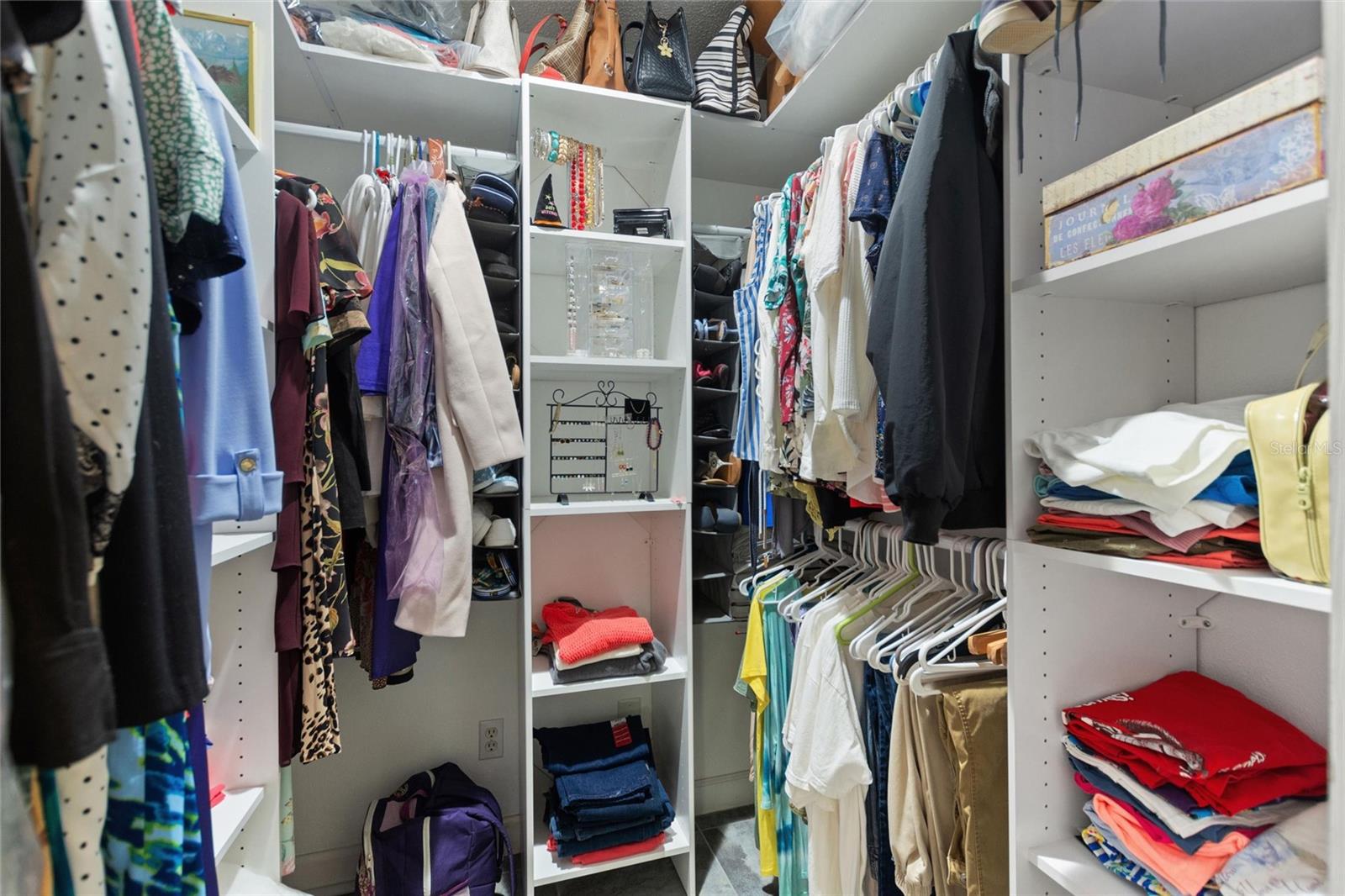 FOX RIDGE PHASE ONE - Residential