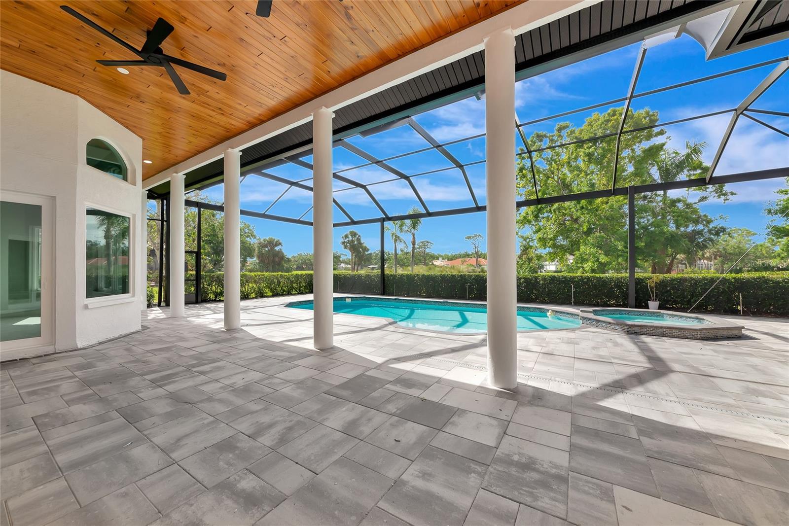 OAKS 2 PH 2 - Residential Lease