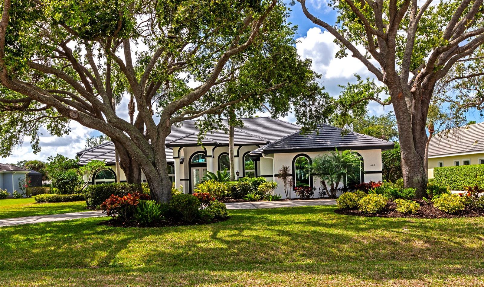 OAKS 2 PH 2 - Residential Lease