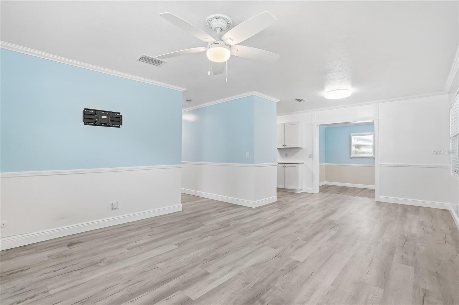 YEATS 1ST ADD TO PORT TAMPA CIRCLE - Residential