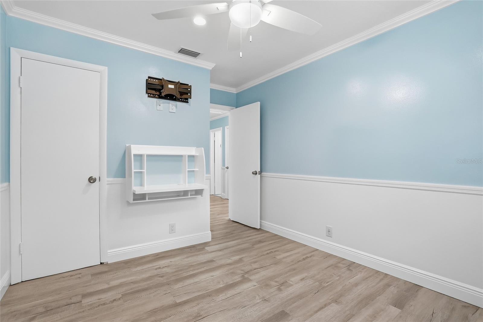 YEATS 1ST ADD TO PORT TAMPA CIRCLE - Residential