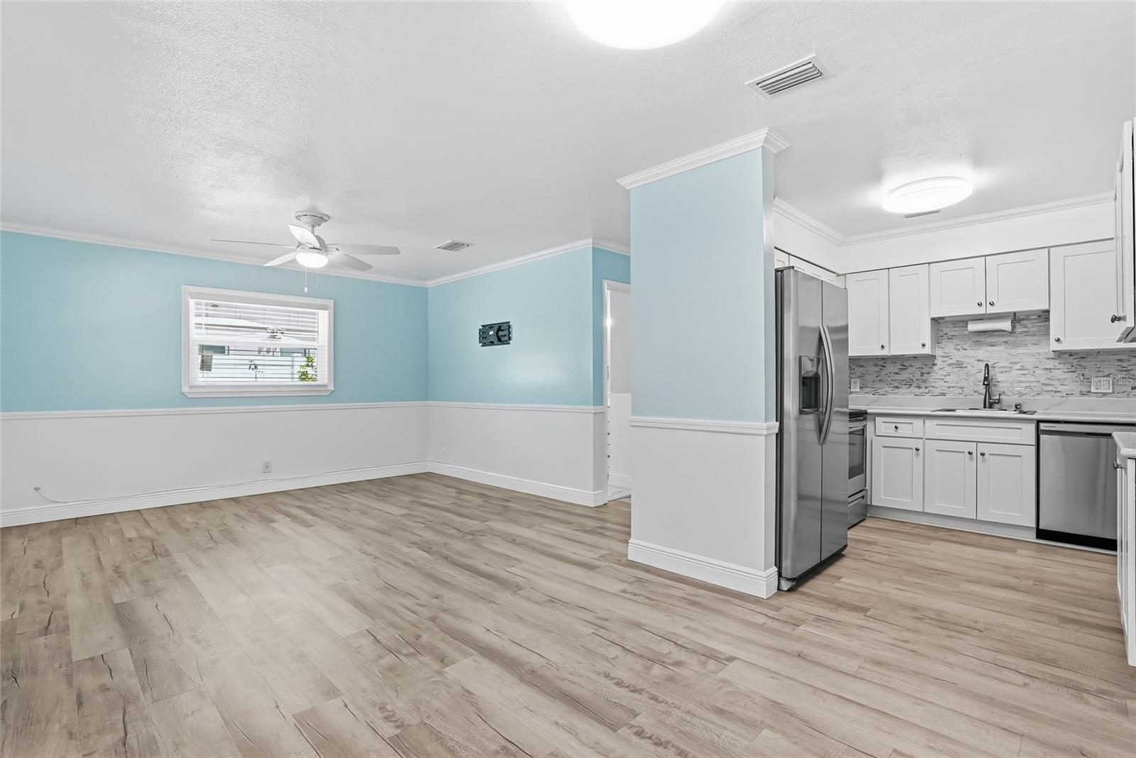 YEATS 1ST ADD TO PORT TAMPA CIRCLE - Residential