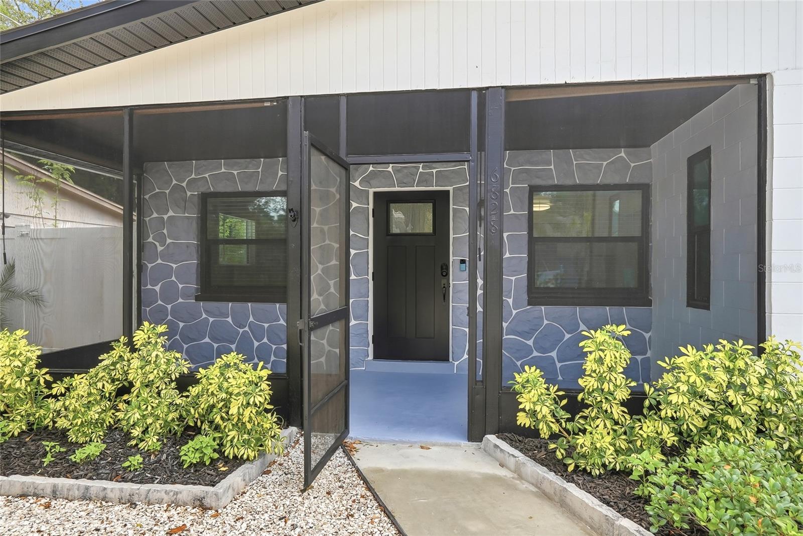 YEATS 1ST ADD TO PORT TAMPA CIRCLE - Residential