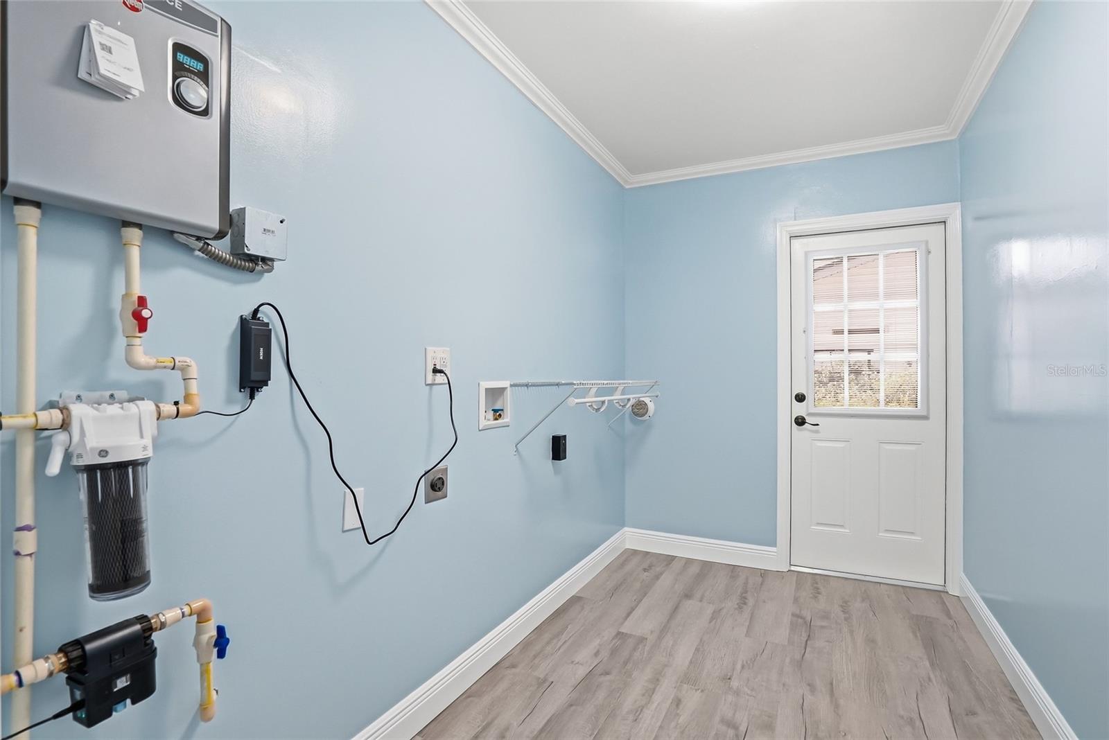 YEATS 1ST ADD TO PORT TAMPA CIRCLE - Residential