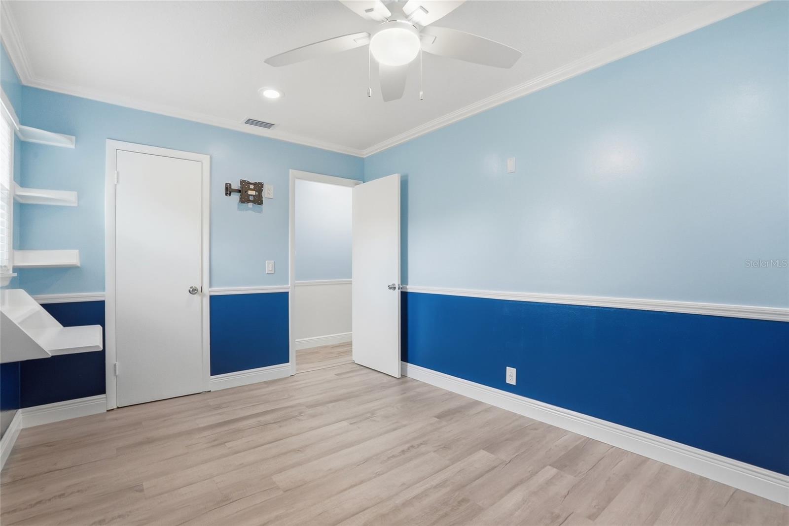 YEATS 1ST ADD TO PORT TAMPA CIRCLE - Residential