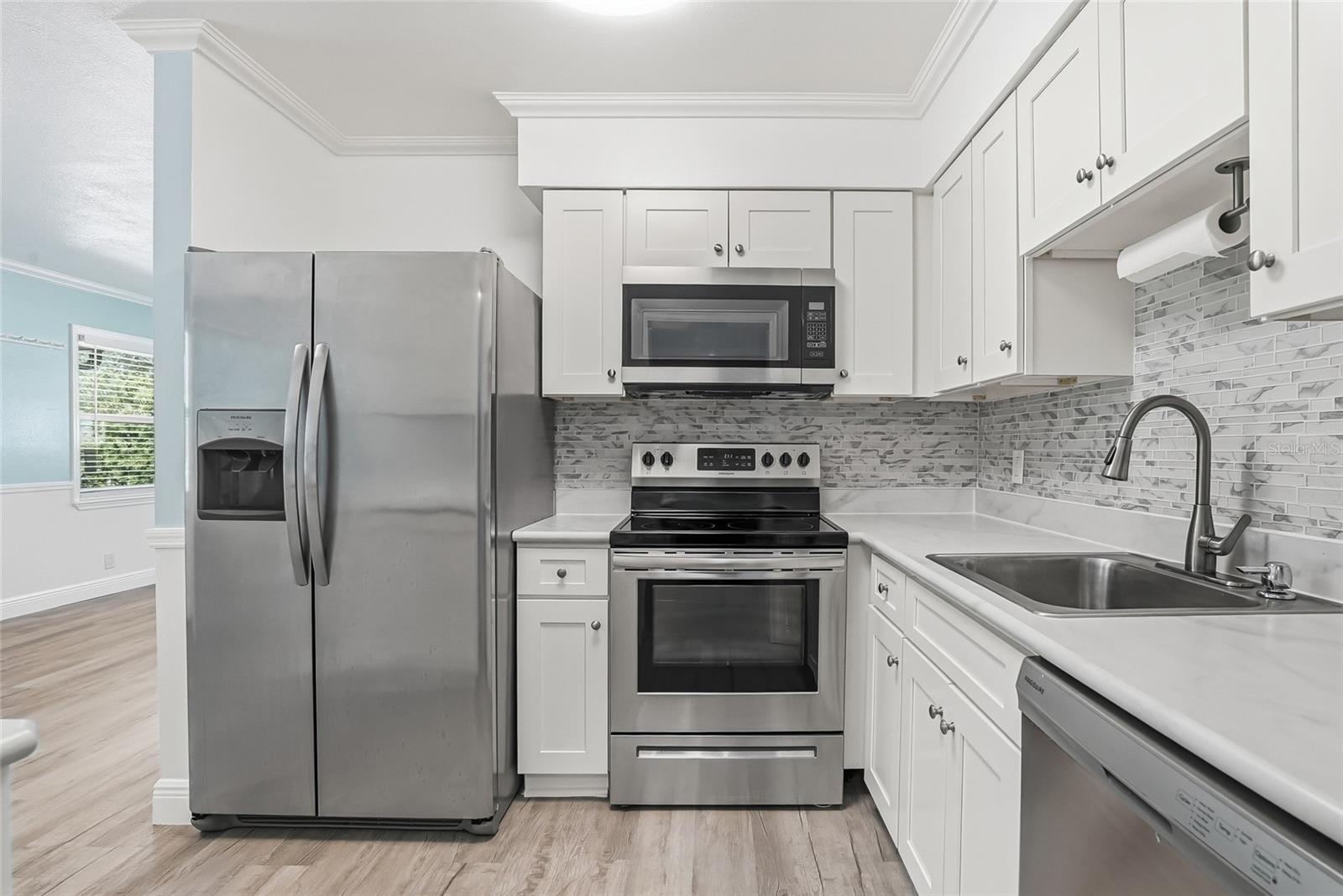 YEATS 1ST ADD TO PORT TAMPA CIRCLE - Residential