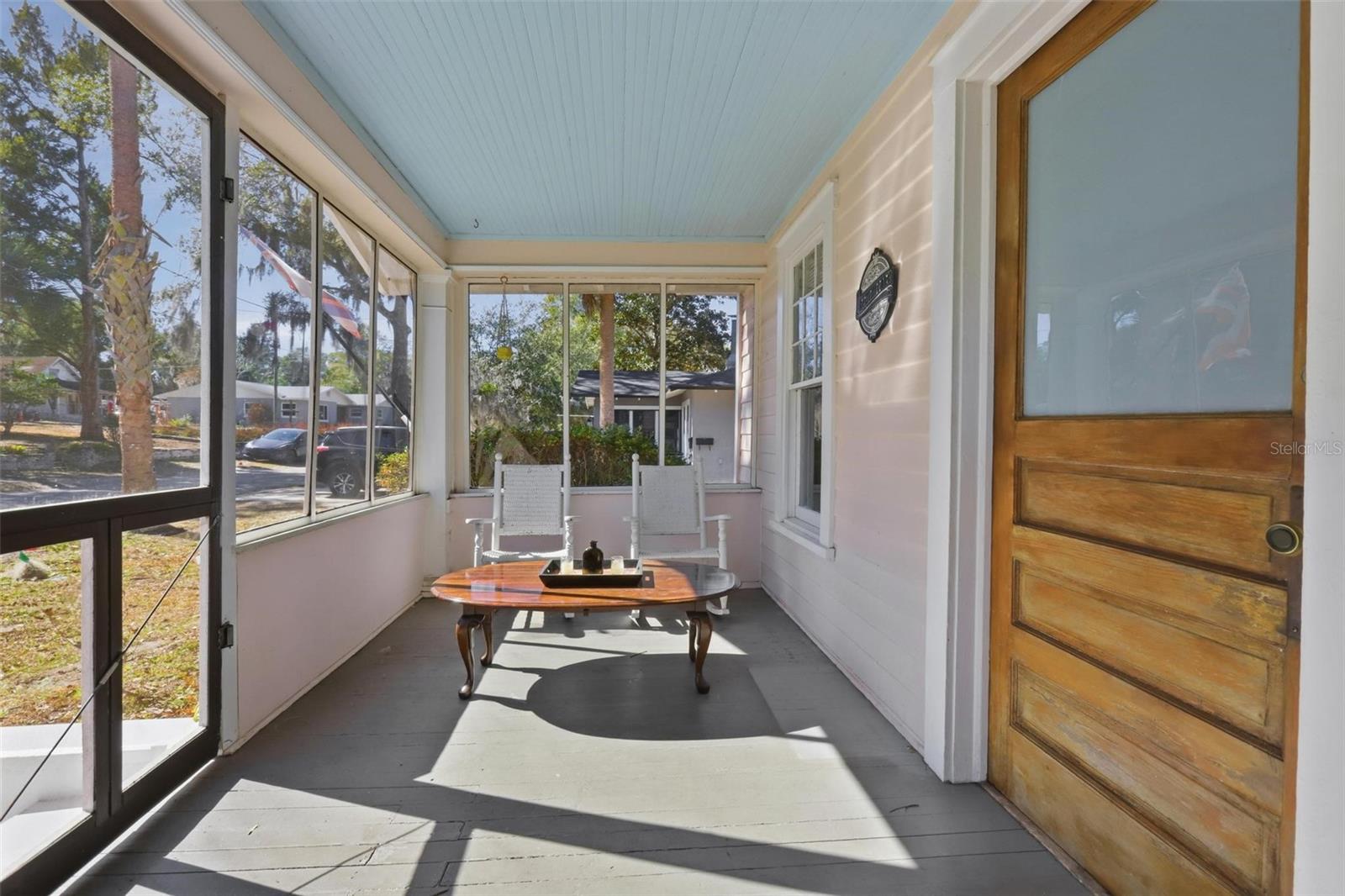 319 W UNIVERSITY AVENUE