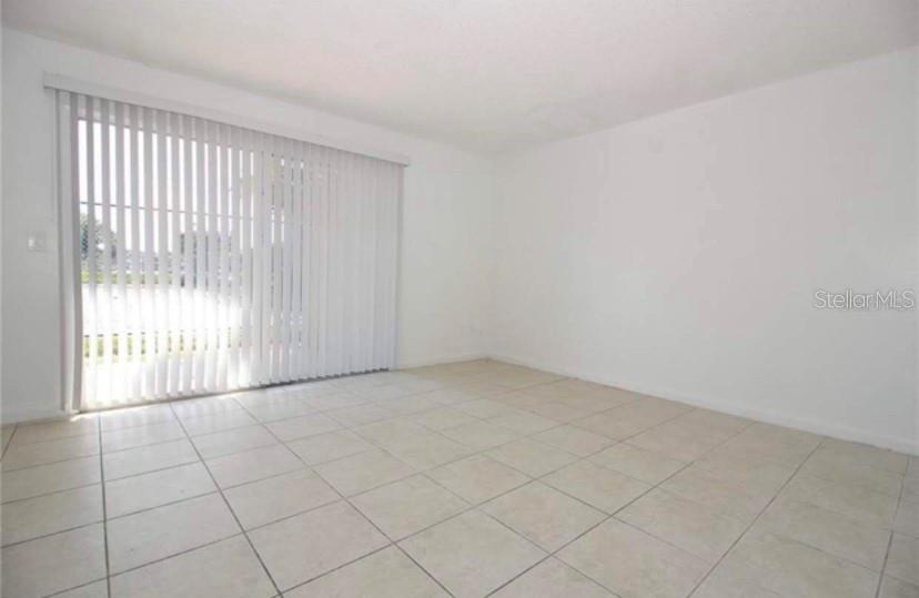 HUNTINGTON ON GREEN CONDO - Residential