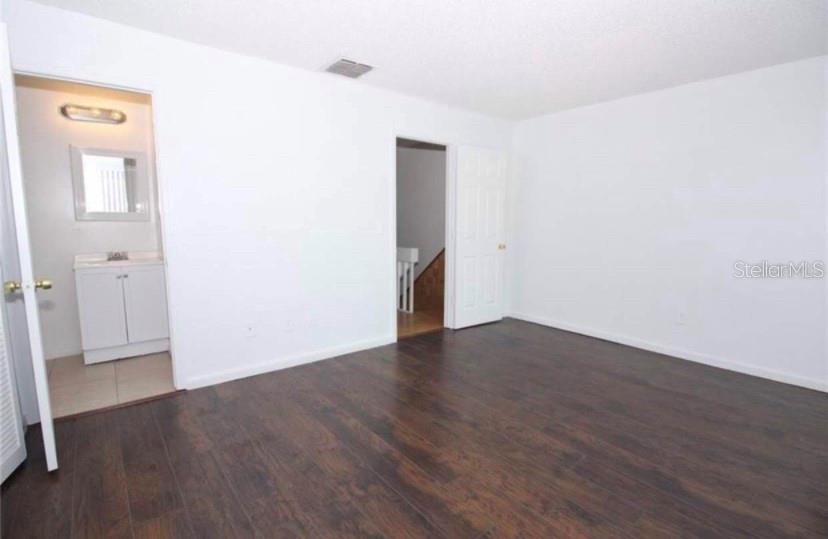 HUNTINGTON ON GREEN CONDO - Residential