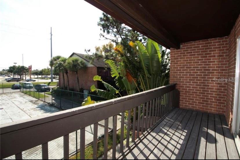 HUNTINGTON ON GREEN CONDO - Residential