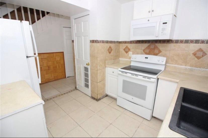 HUNTINGTON ON GREEN CONDO - Residential