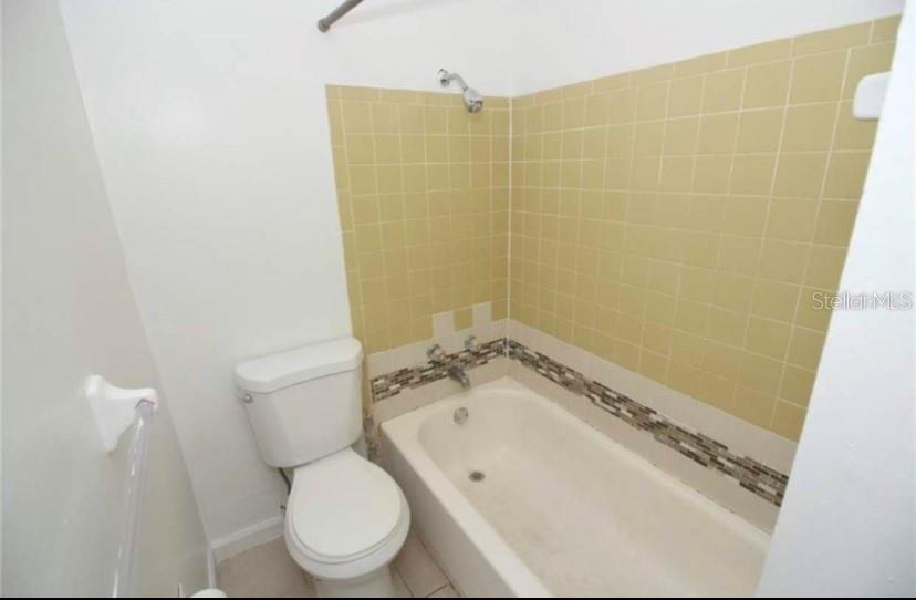 HUNTINGTON ON GREEN CONDO - Residential