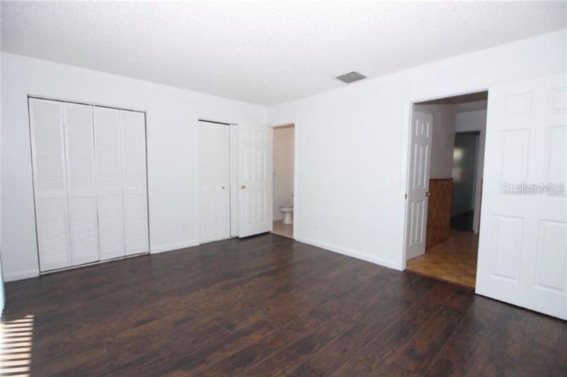 HUNTINGTON ON GREEN CONDO - Residential