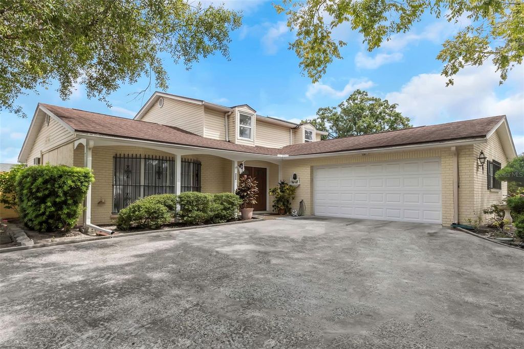 Photo of 6409 Heather Moor Court, Tampa, FL 33634 (MLS # S5135792)