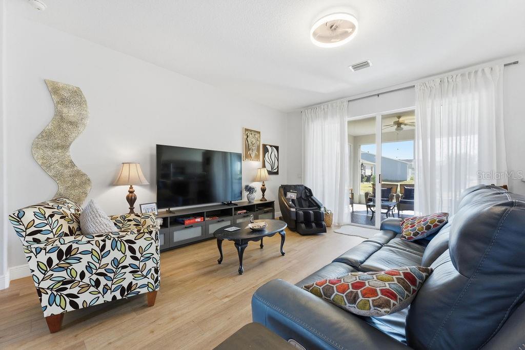 SUMMERGLEN PH 05 - Residential