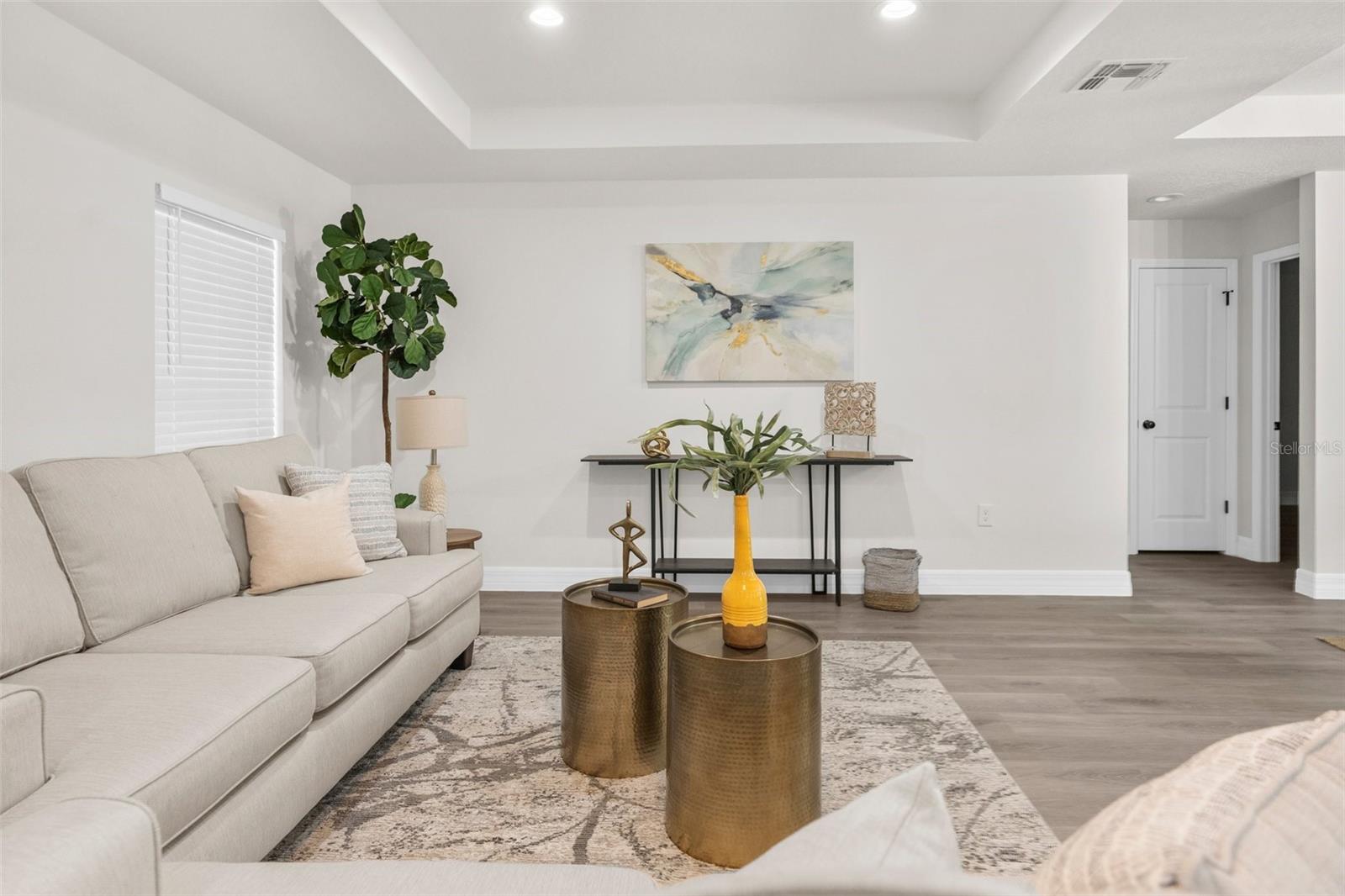 SPRING HILL - Residential