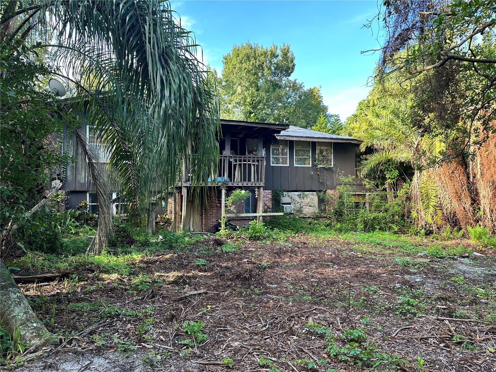 Investor Special – Fixer-Upper Opportunity in Arcadia, FL!
Unlock the potential of this 3-bedroom, 2.5-bathroom home offering 1,657 square feet of living space on a spacious lot on the outskirts of Arcadia. This property is in need of a complete interior and exterior remodel, making it an ideal opportunity for investors, flippers, or buyers ready to create their dream home from the ground up. Sitting on 2.5 acres of land.
The home features a functional layout with ample room for customization, and a large outbuilding on the property provide additional storage or workshop space. Whether you're looking to restore and resell or build equity with a personal renovation project, this property has incredible upside.
Sold As-Is. Cash or renovation financing only. Don’t miss your chance to transform this diamond in the rough into a stunning residence