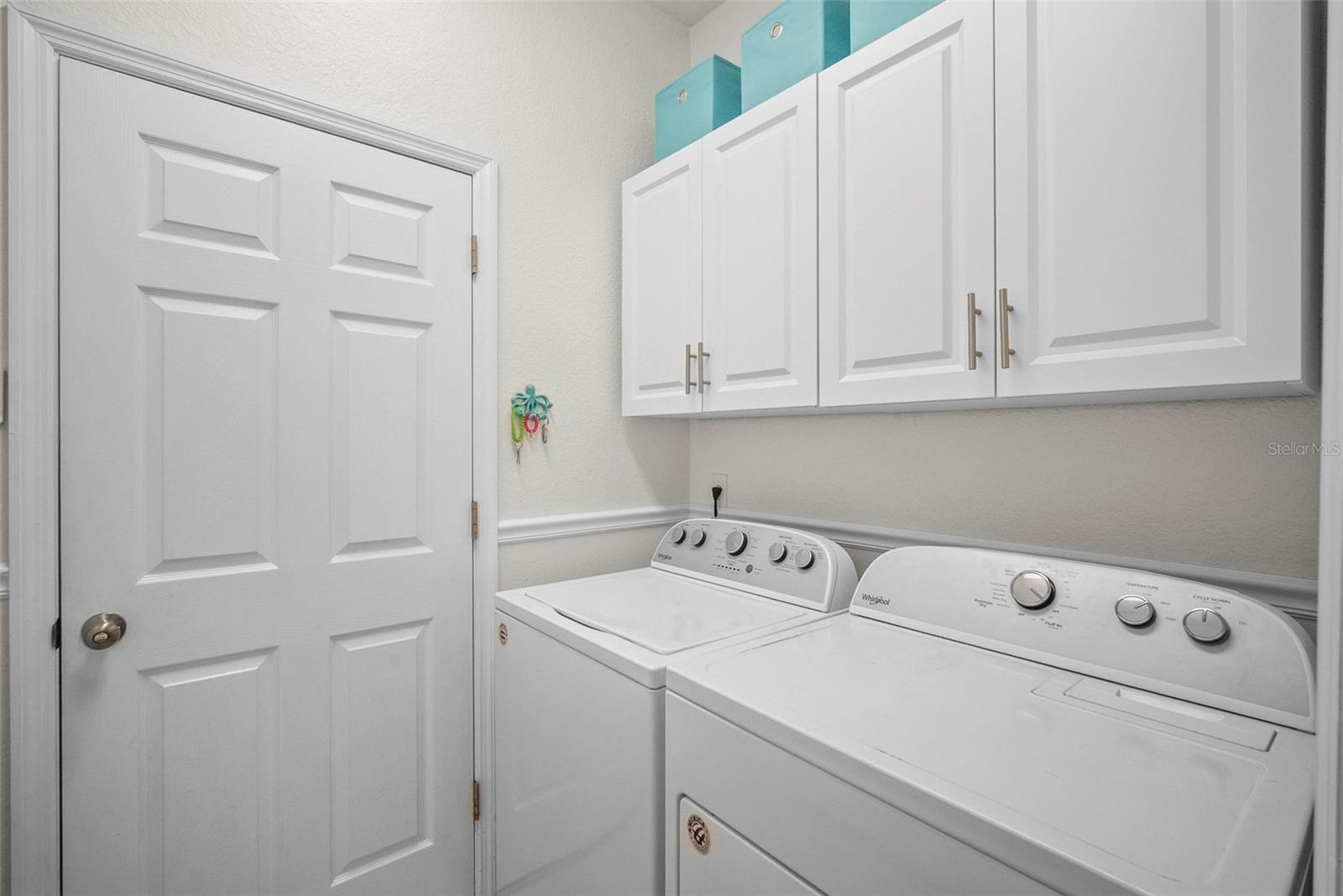 PALM LAKES - Residential