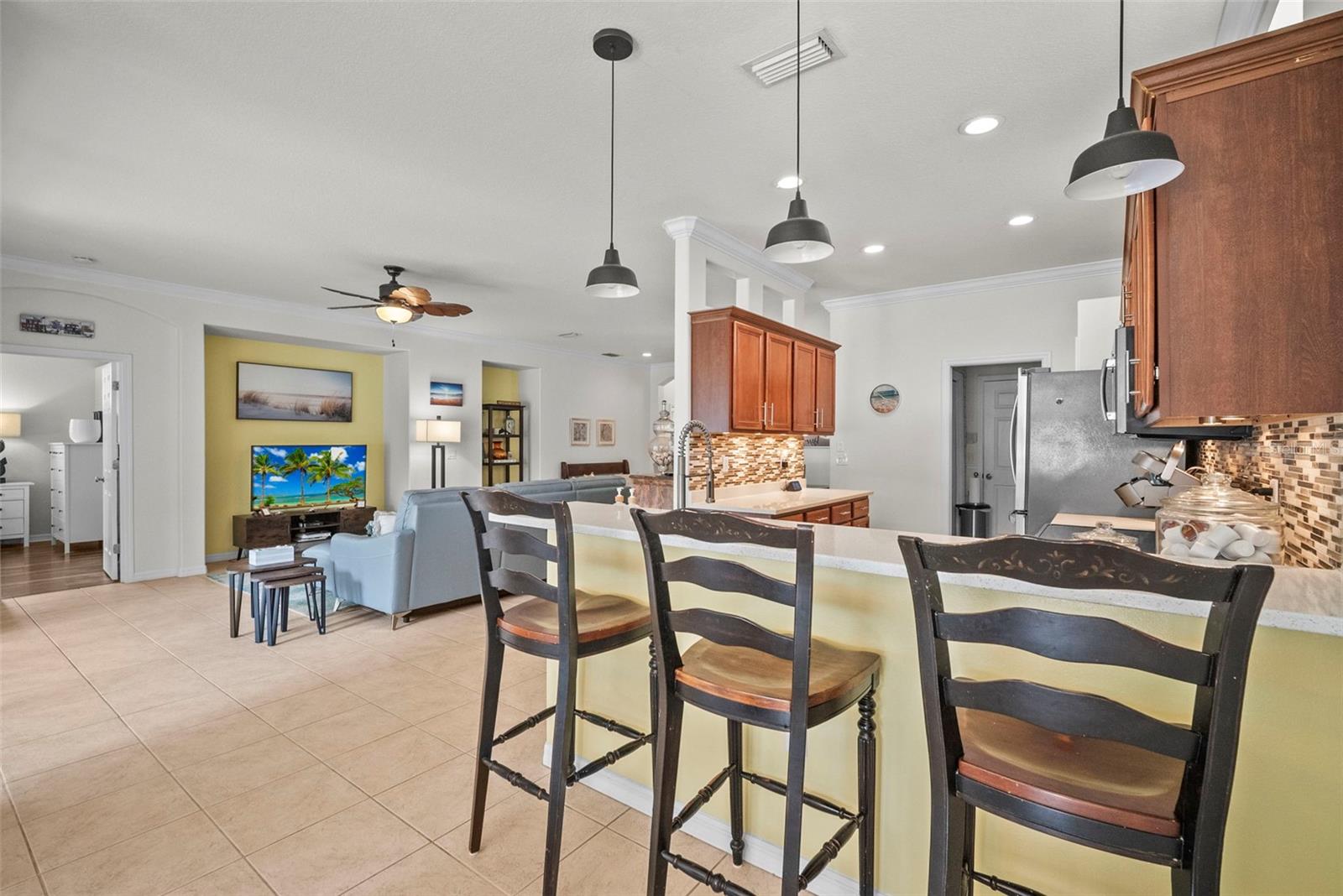 PALM LAKES - Residential