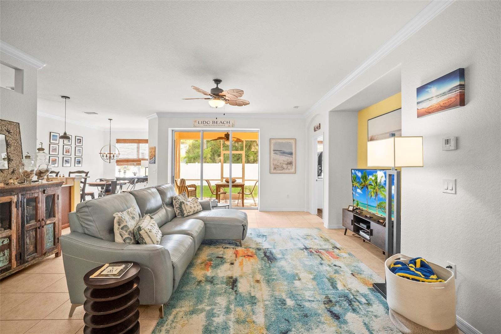 PALM LAKES - Residential