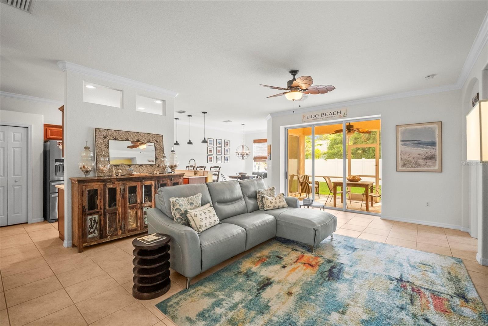 PALM LAKES - Residential