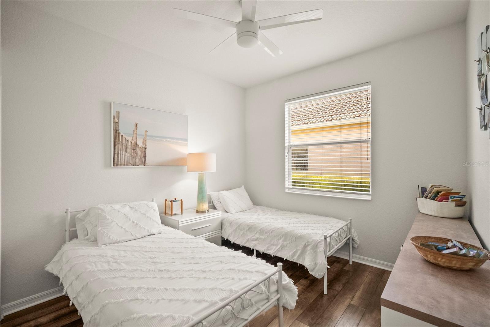 PALM LAKES - Residential