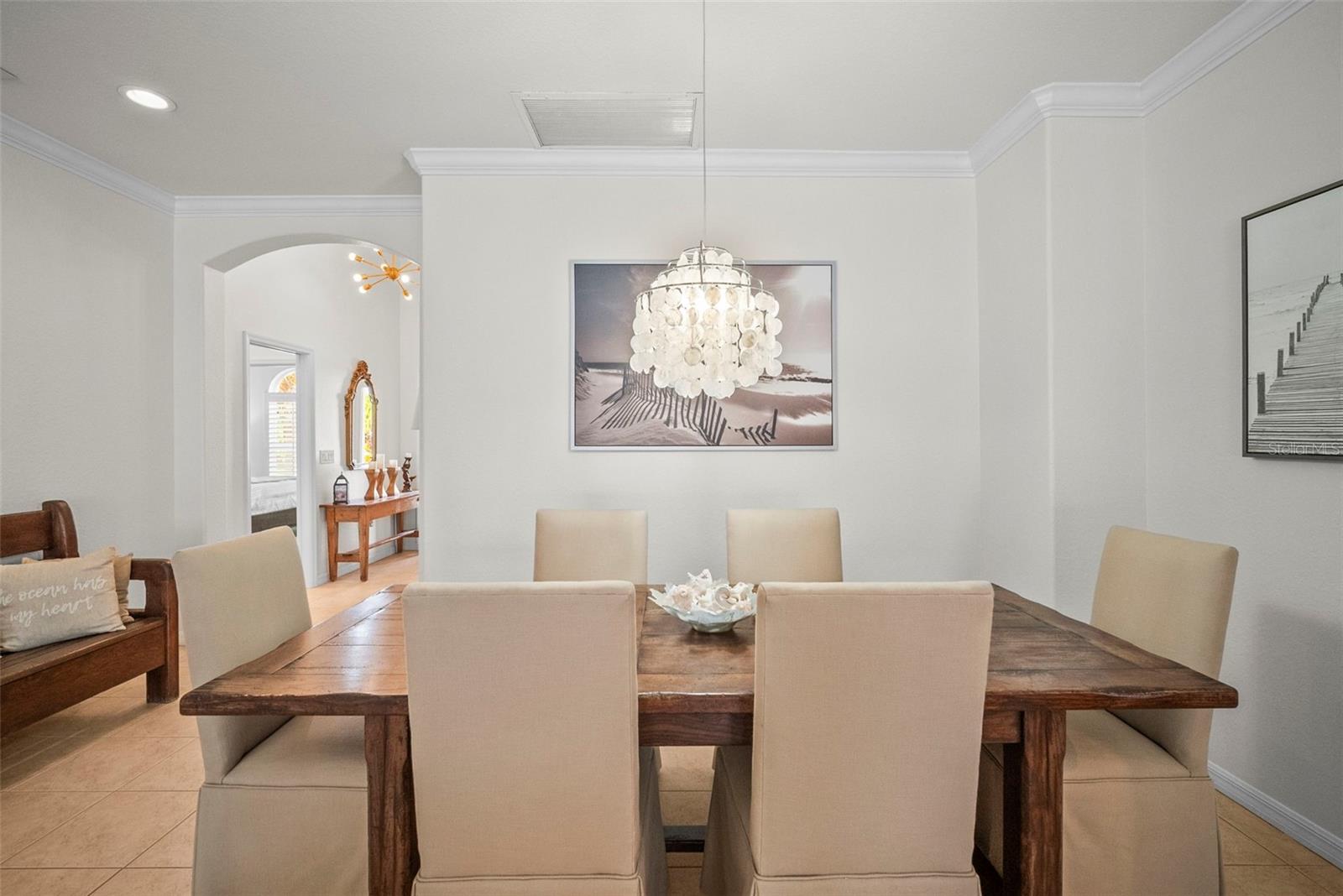 PALM LAKES - Residential