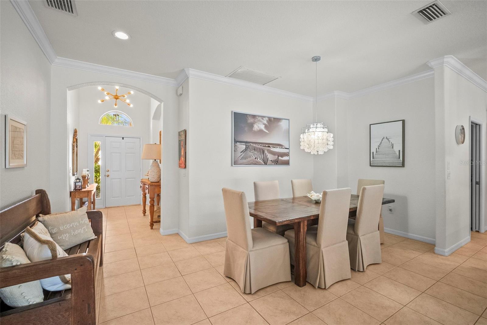 PALM LAKES - Residential